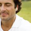 escuchando